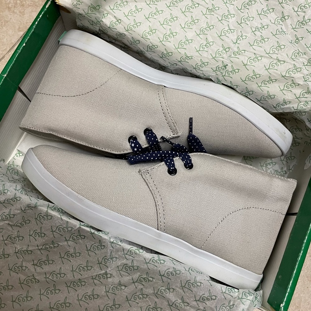 Keep Shaheen Beige Midtop Laceup Sneakers Size 7